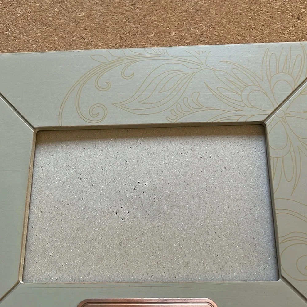 LIFE IS BEAUTIFUL picture frame. Never used. Brass plack has tiny tine mark - Picture 2 of 7
